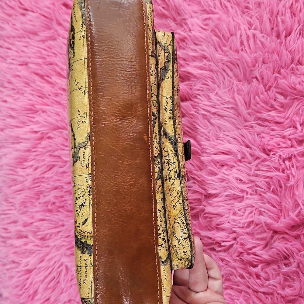 NEW Patricia NashKirby Medium East West Leather Crossbody - Picture 5 of 6